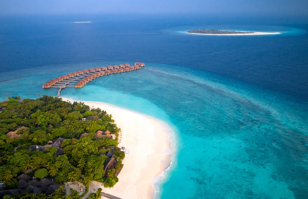 Veli Bar at JA Manafaru thumbnail 4